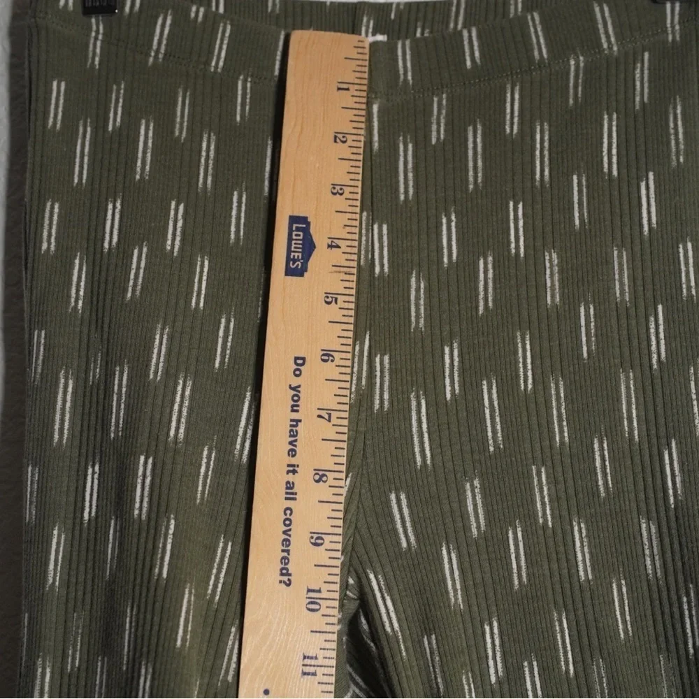Aerie Flare Leggings Green and White Stretch Comfy Pants Women’s Size XS